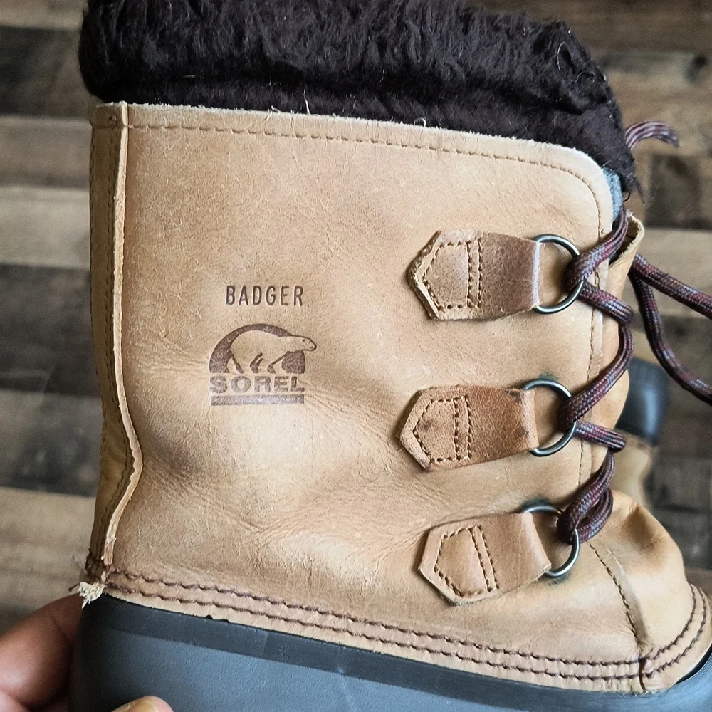 Sorel Badger Tan Leather Waterproof Snow Boots Kids Sz 6